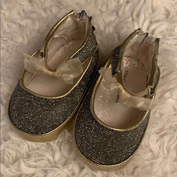 Stuart Weitzman Baby Bootie - Picture 2 of 4